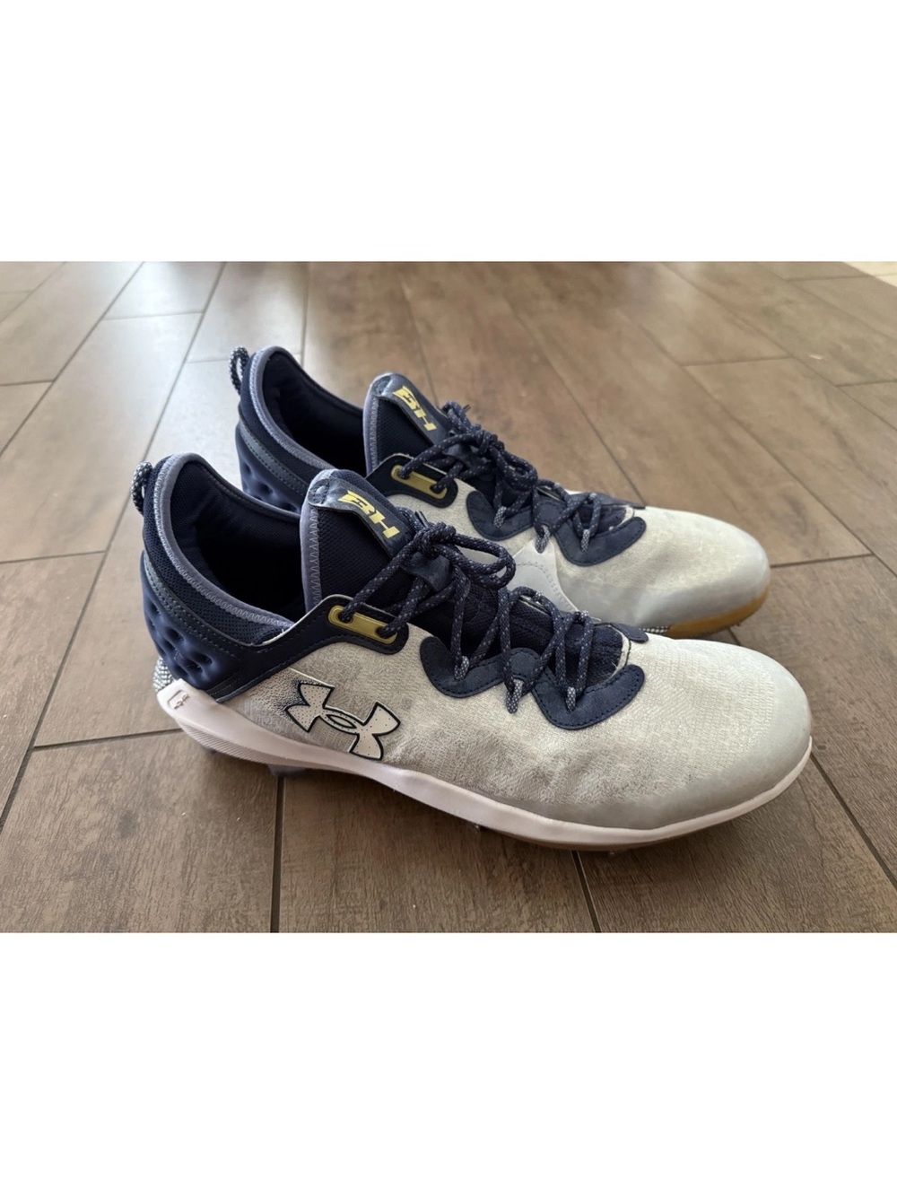 Under Armour UA Harper 8 Low ST Metal Baseball Cleats White/Navy Sz 16
